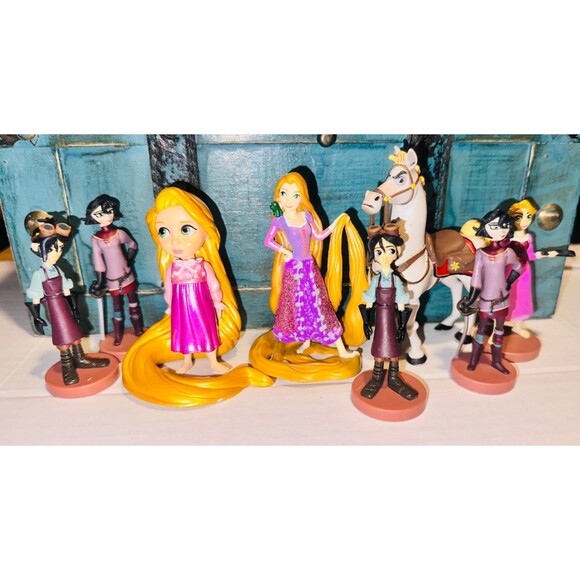 Disney Princess Set of 8 Figures PVC Toys Cake Rapunzel - Picture 2 of 8